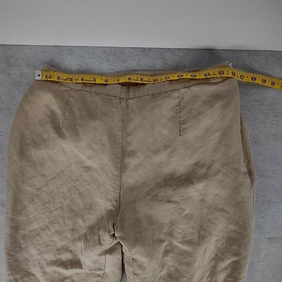 Rene Margo Women's Tan, Beige Fully Lined Side Zip Button Capri Pants Size Large - Picture 6 of 11